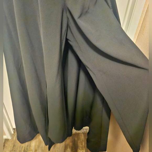 Kay Unger Black Crepe Walk Thru One-Shoulder Jumpsuit Size 10 NWT - Picture 9 of 9